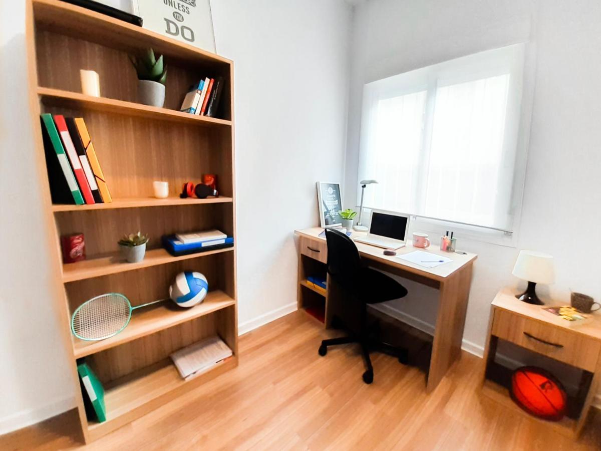 Micampus Malaga Student Residence エクステリア 写真